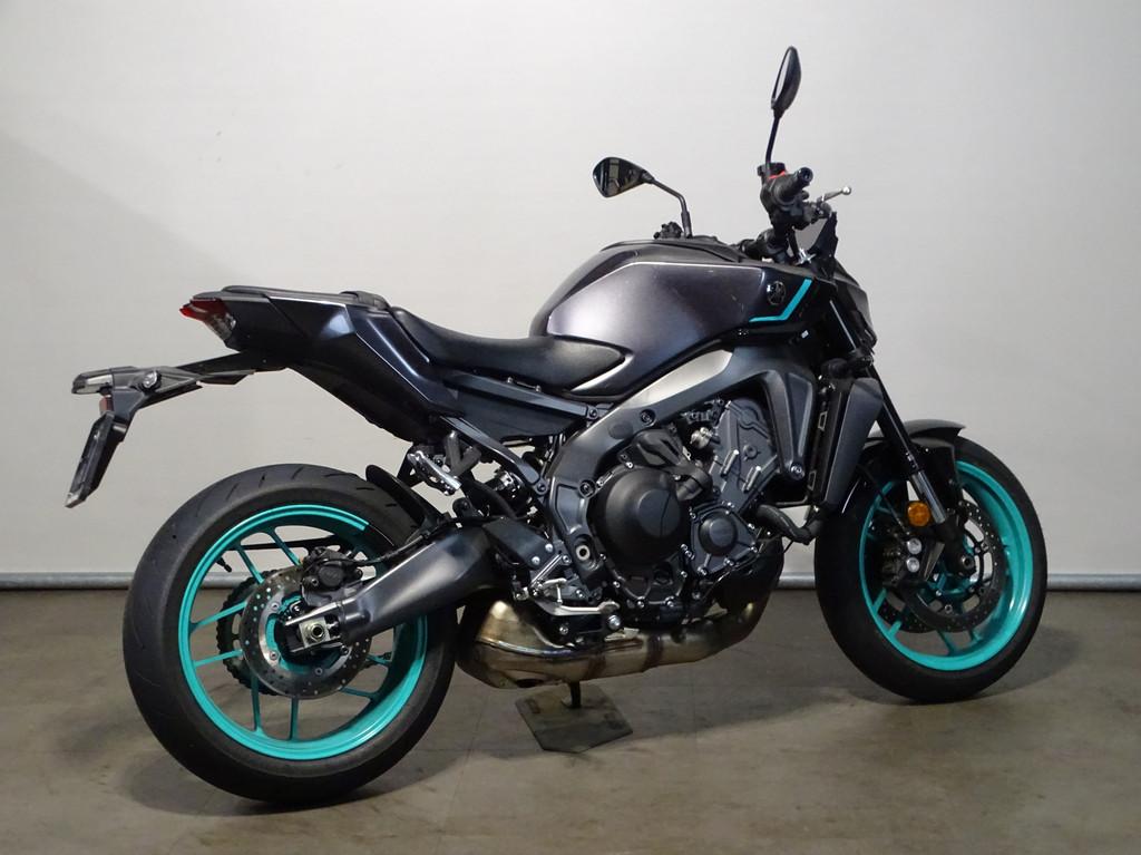 Yamaha MT 09 Y-AMT - foto 3