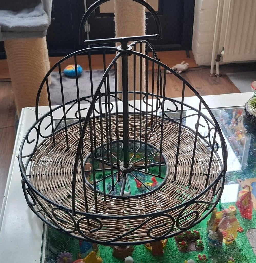 Vintage draaibare etagére metaal en rattan draaiplateau, Ophalen, Gebruikt