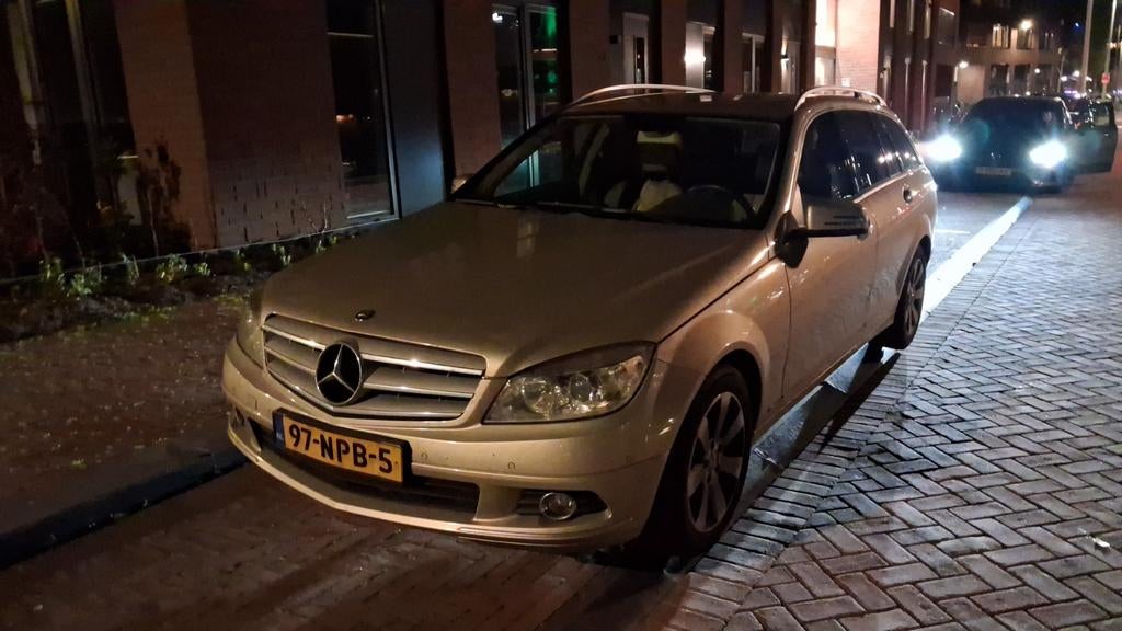 Luxe Mercedes-Benz C-Klasse 1.8 C180 CGI Est.AUT 2010 NW APK, Automaat, Euro 5, Achterwielaandrijving, 1800 kg