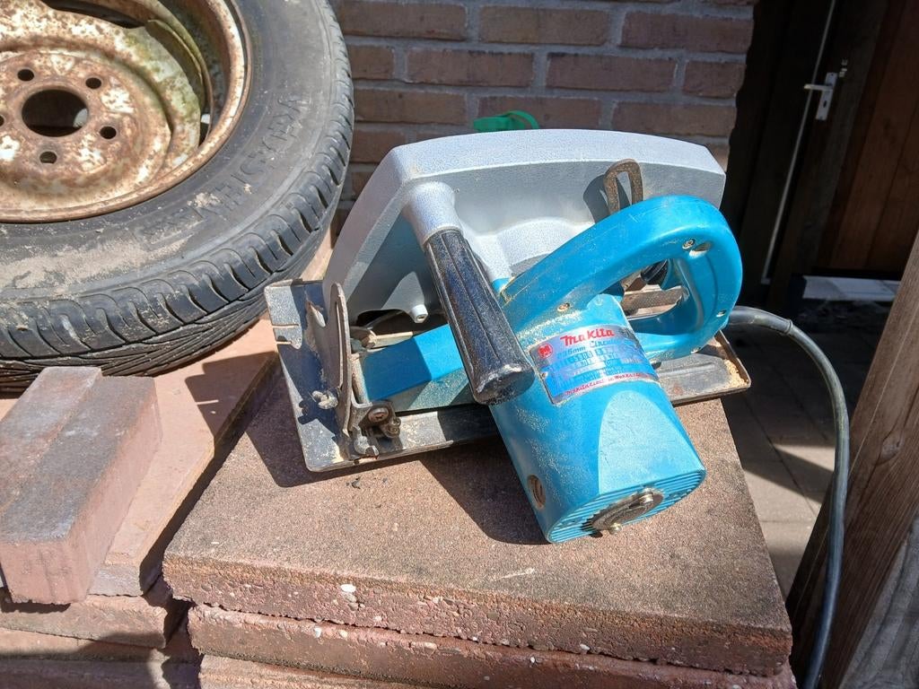 Zware Makita Cirkelzaag 5900BR - Krachtig en Betrouwbaar, Gebruikt, Cirkelzaag, 70 mm of meer, Ophalen of Verzenden