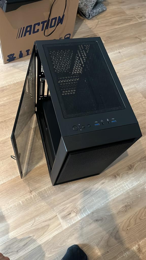 AeroCool v1 pc behuizing (Incl voeding PSU), Computers en Software, Computerbehuizingen, Ophalen, Zo goed als nieuw