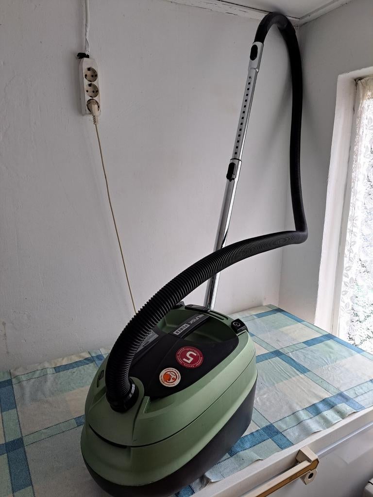 NILFISK POWER 2000 W Stofzuiger, Witgoed en Apparatuur, Ophalen of Verzenden, Zo goed als nieuw, Overige typen