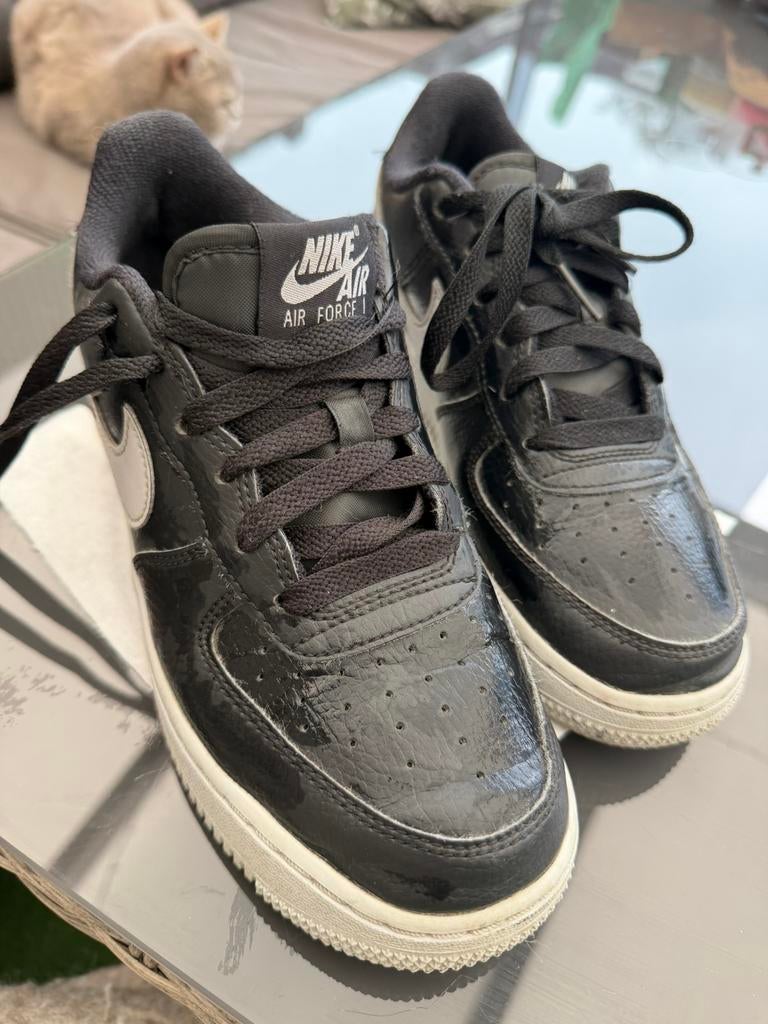 Nike aire force 1, Ophalen of Verzenden, Zo goed als nieuw, Zwart