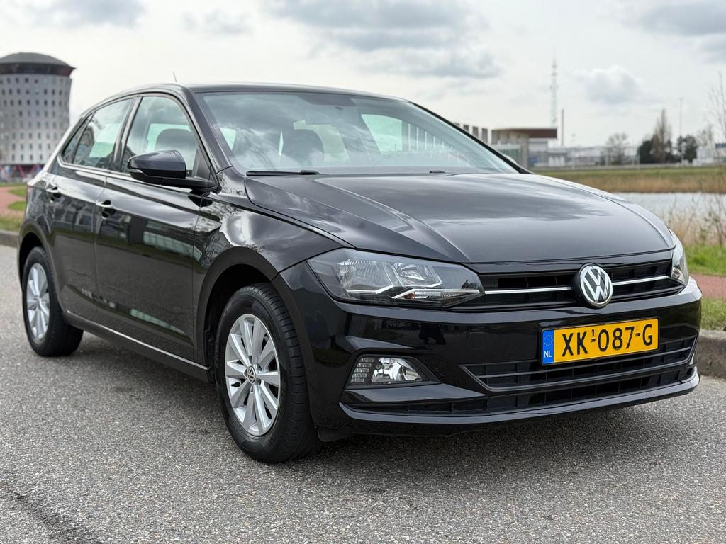Volkswagen Polo 1.0 TSI- Acc - Apple CarPlay - NAP, Auto's, Voorwielaandrijving, Stof, 40 €/maand, Zwart