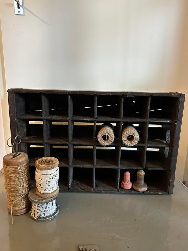 Brocante landelijke vakkenkast vakkenbak lade, Antiek en Kunst, Curiosa en Brocante, Ophalen of Verzenden