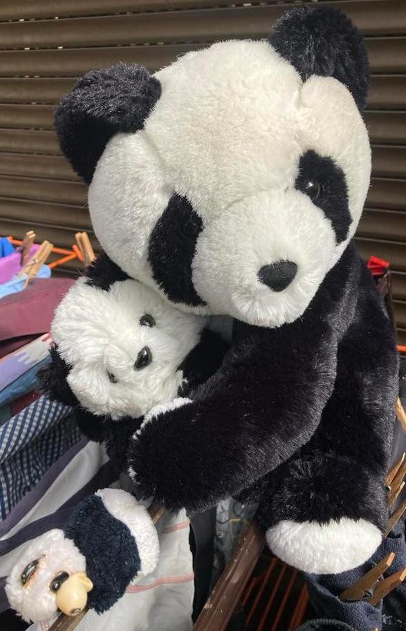 Panda knuffel met baby panda, Gebruikt, Overige typen, Zwart, Ophalen of Verzenden