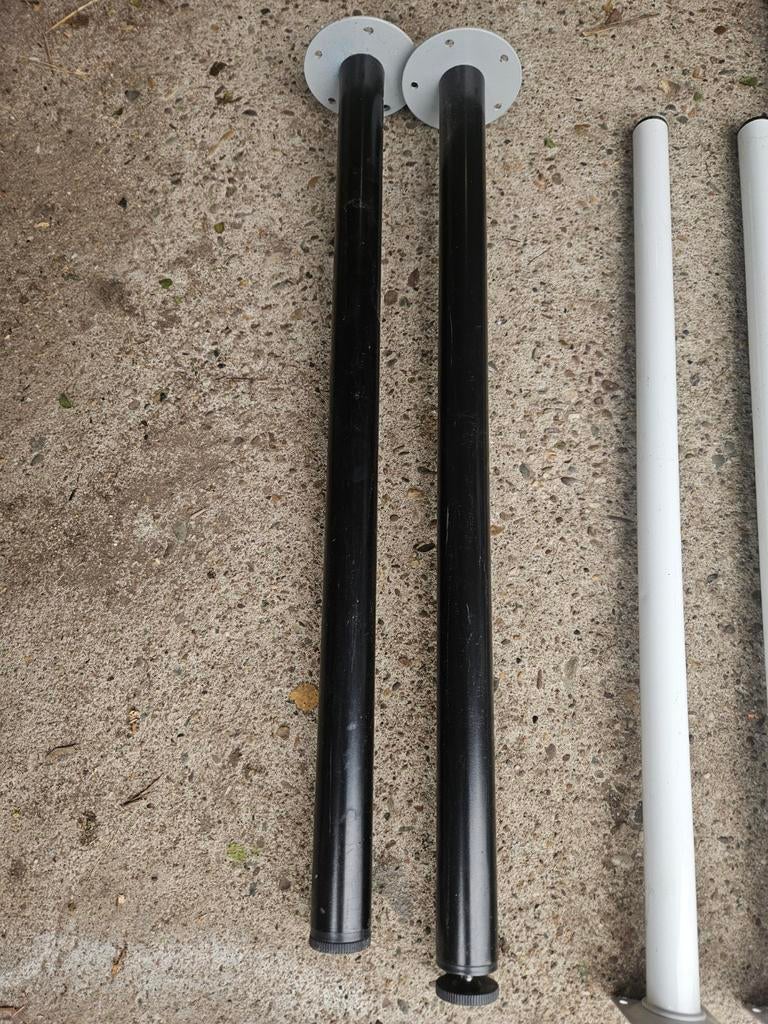 Ikea Adils tafelpoot zwart (2), Ophalen, Rond, 50 tot 100 cm, 50 tot 100 cm