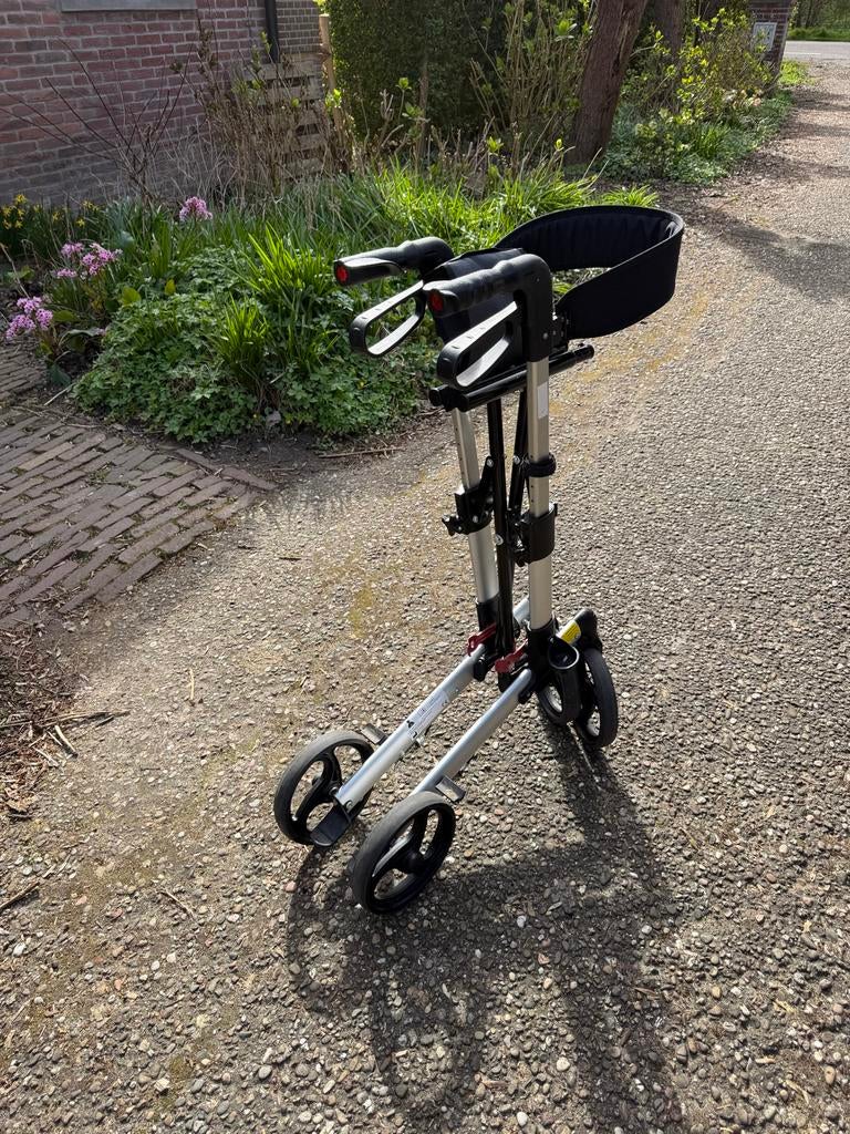 Dubbel opvouwbare rollator., Diversen, Rollators, Ophalen, Opvouwbaar