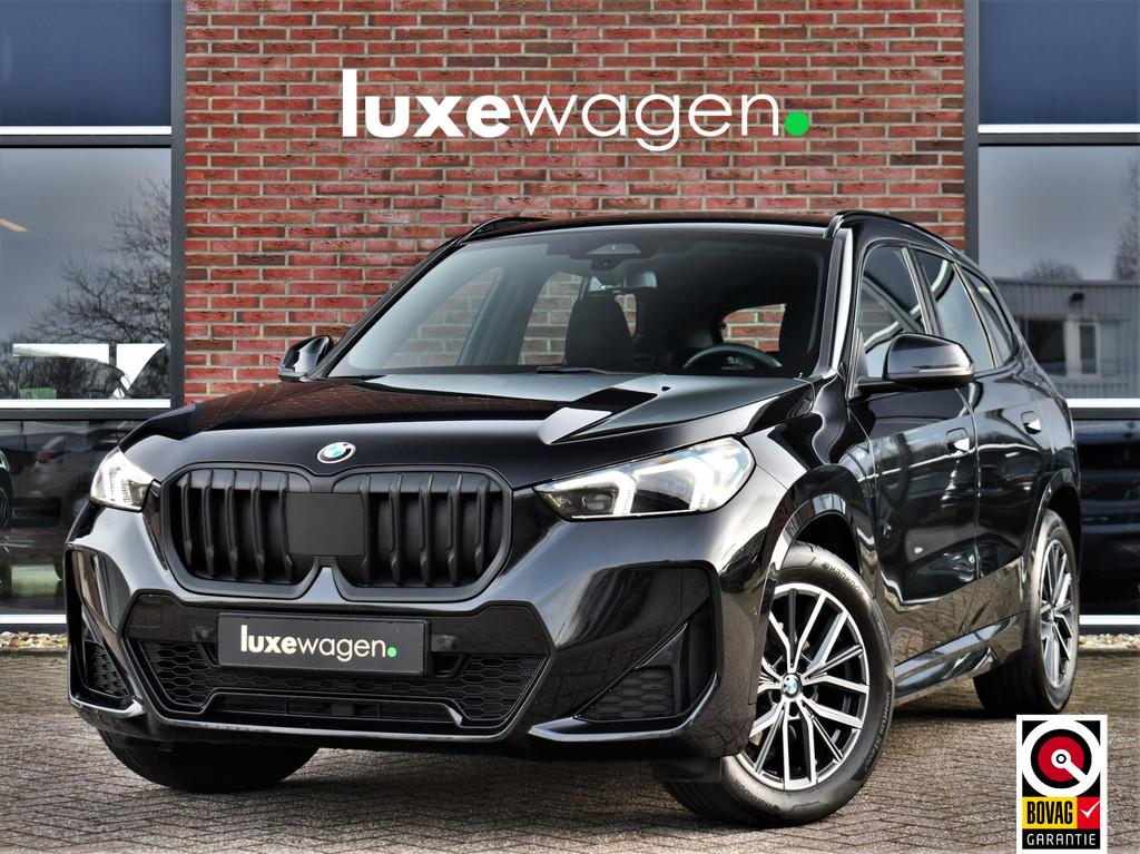 BMW X1 sDrive18i M-Sport Camera ACC-voorber Shadowline Adp-o, 12 maanden, 136 pk, Gebruikt, Zwart