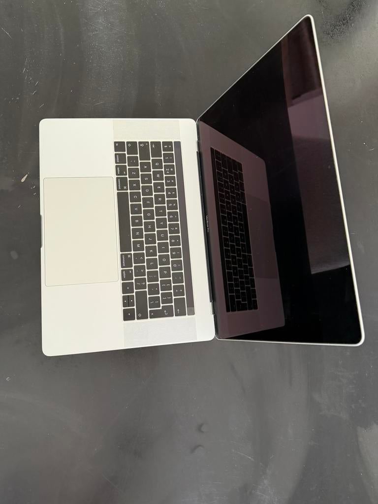 Macbook pro 15 inch 2016 eventueel te ruil tegen ipad pro!, Computers en Software, Apple Macbooks, MacBook Pro, Gebruikt, 256 GB