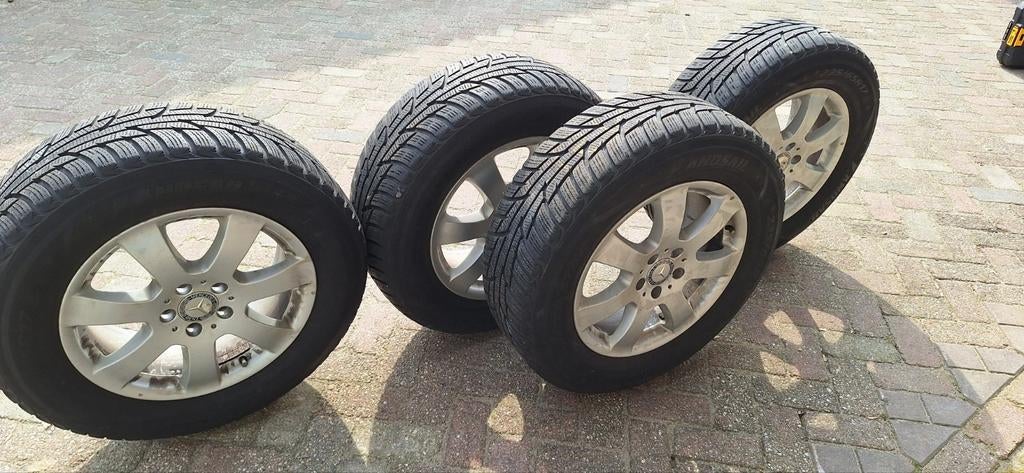 Lichtmetalen velgen met winterbanden voor Mercedes ML W163, Ophalen, Winterbanden, Banden en Velgen