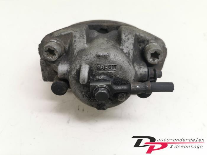 Remklauw (Tang) rechts-voor van een Opel Vectra, Gebruikt, -, -, Opel