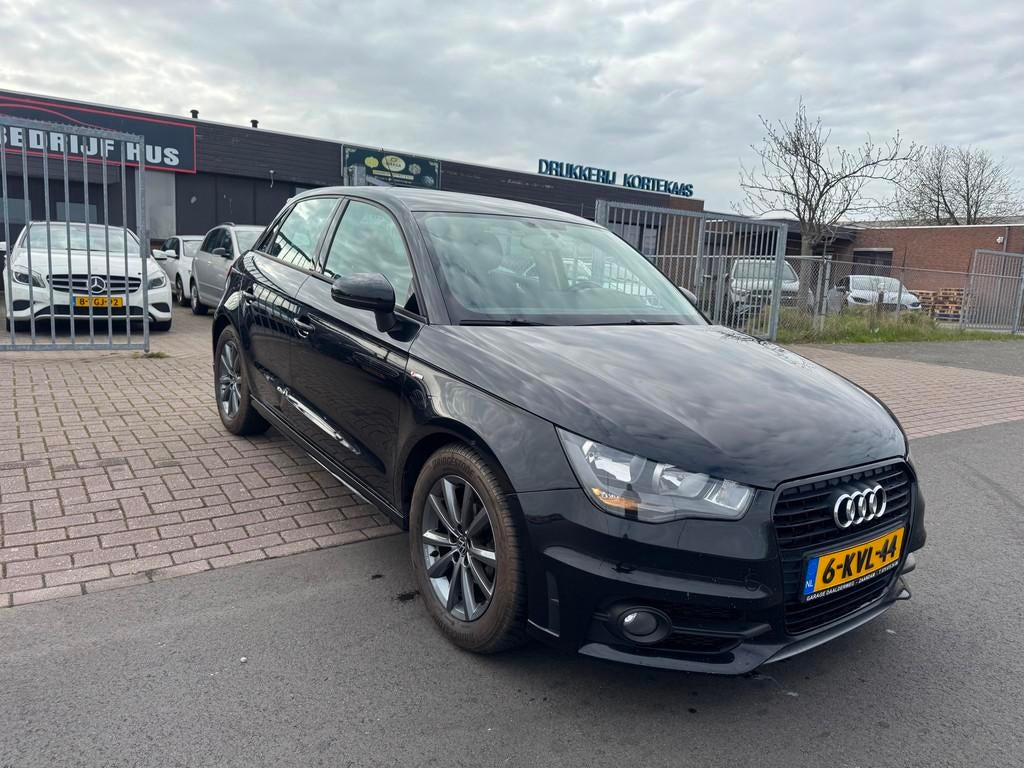 Audi A1 Sportback 1.6 TDI NAVI/CLIMA/PDC EURO 5, Voorwielaandrijving, Euro 5, 4 cilinders, 4 stoelen