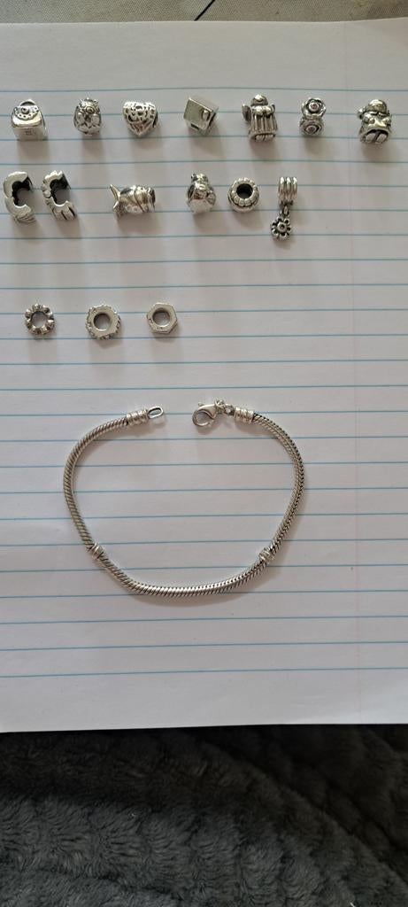 Zilveren Pandora armband met bedels, Pandora, Ophalen of Verzenden, Zo goed als nieuw, 4 bedels of meer