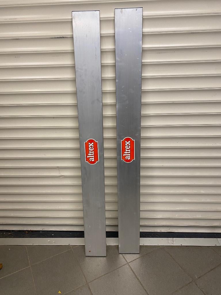 Altrex 2 x kantplanken RS 34 Z.G.A.N.60,- per 2, Ophalen, Zo goed als nieuw, Rolsteiger of Kamersteiger, 2 tot 5 meter