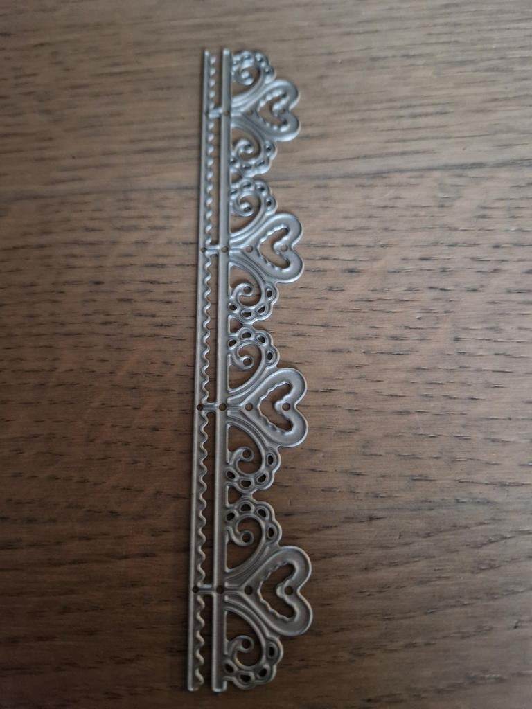 Snijmal met hartjes motief voor kaarten en scrapbooking, Ophalen of Verzenden