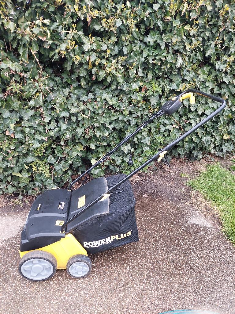Verticuteermachine, Ophalen, Zo goed als nieuw, Elektrisch, Powerplus