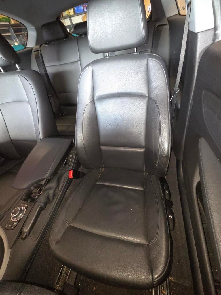 BMW 1 Serie E81 - rood - onderdelen  - Interieur - Zwart, Ophalen, Gebruikt, BMW