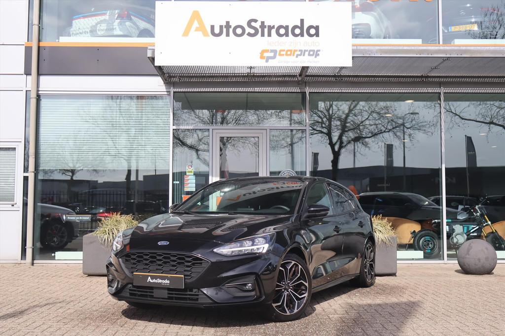 Ford Focus 1.0 ST-Line 155pk | Winter Pakket | ACC | Camera, Auto's, Focus, Gebruikt, Leder en Stof, Zwart