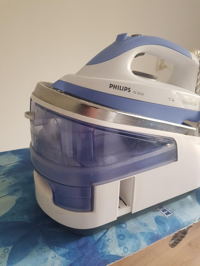 Philips strijkijzer met liebheit strijkplank, Witgoed en Apparatuur, Ophalen, Zo goed als nieuw