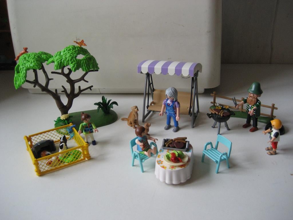 playmobil kleinkinderen in de tuin bij opa en oma, Ophalen of Verzenden, Zo goed als nieuw