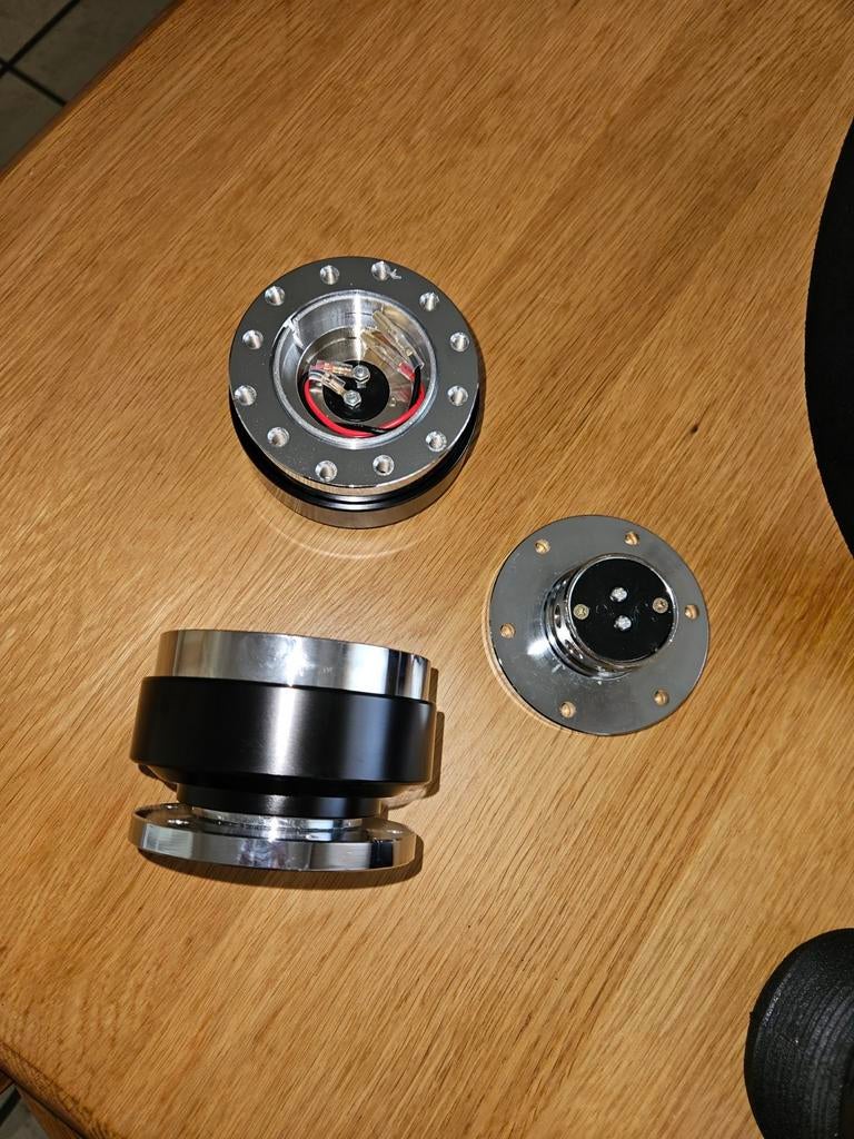 nieuwe quick release naaf universeel Evt sportstuur rally, Auto diversen, Tuning en Styling, Ophalen of Verzenden, Vw, Info@wealer.nl