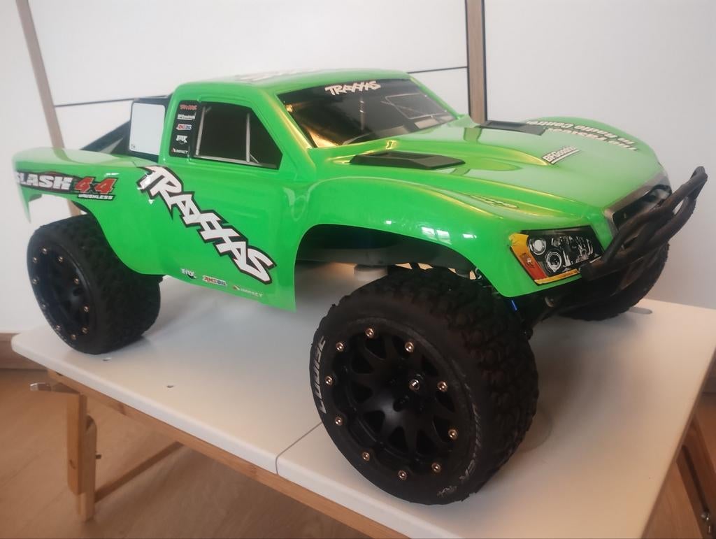 Traxxas Slash Clipless 2WD TITAN Brushed - Groen Monster, Ophalen of Verzenden, Zo goed als nieuw