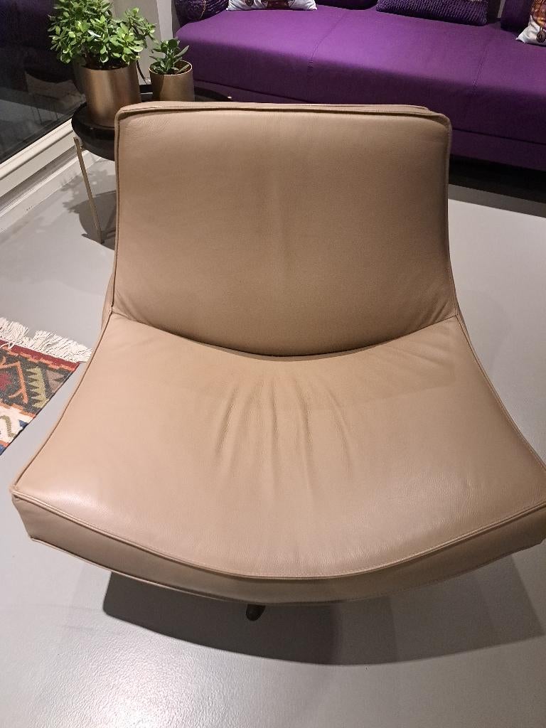 leren draai fauteuil design, Huis en Inrichting, Fauteuils, Ophalen, Minder dan 75 cm, Leer, Zo goed als nieuw