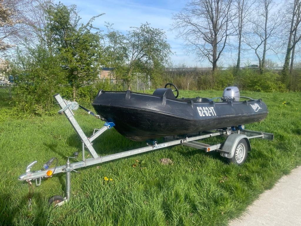 Whaly 370 met 20 pk Honda + trailer, Watersport en Boten, Vis- en Consoleboten, Ophalen, Zo goed als nieuw, Overige materialen