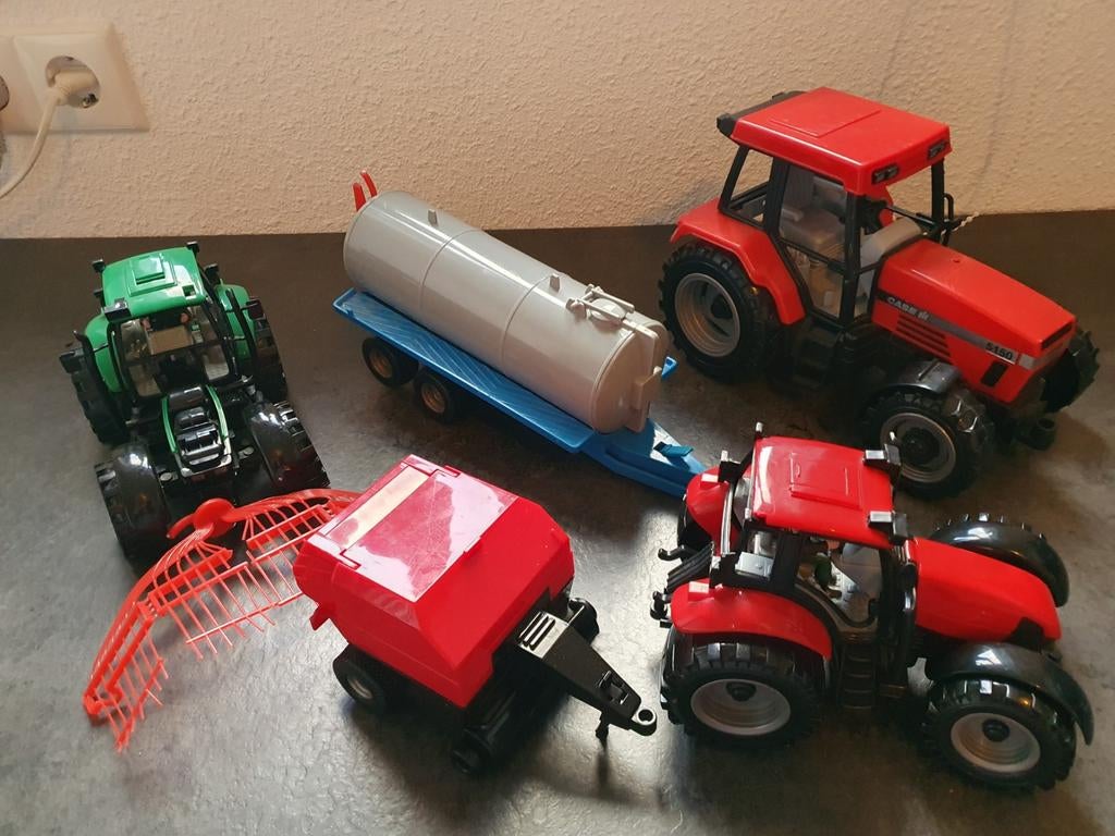Speelgoed tractoren set met aanhangers, Ophalen of Verzenden, Gebruikt