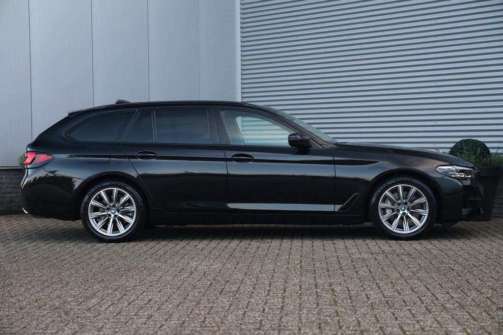 BMW 5 Serie Touring 530e Executive Black Edition 292PK NAP|S, 1998 cc, Achterwielaandrijving, Gebruikt, 4 cilinders