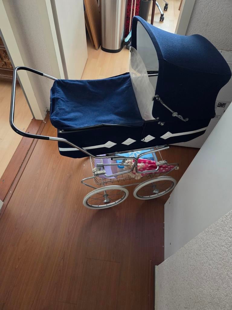 Ouderwetse poppenwagen, Kinderen en Baby's, Speelgoed | Overig, Ophalen, Jongen of Meisje