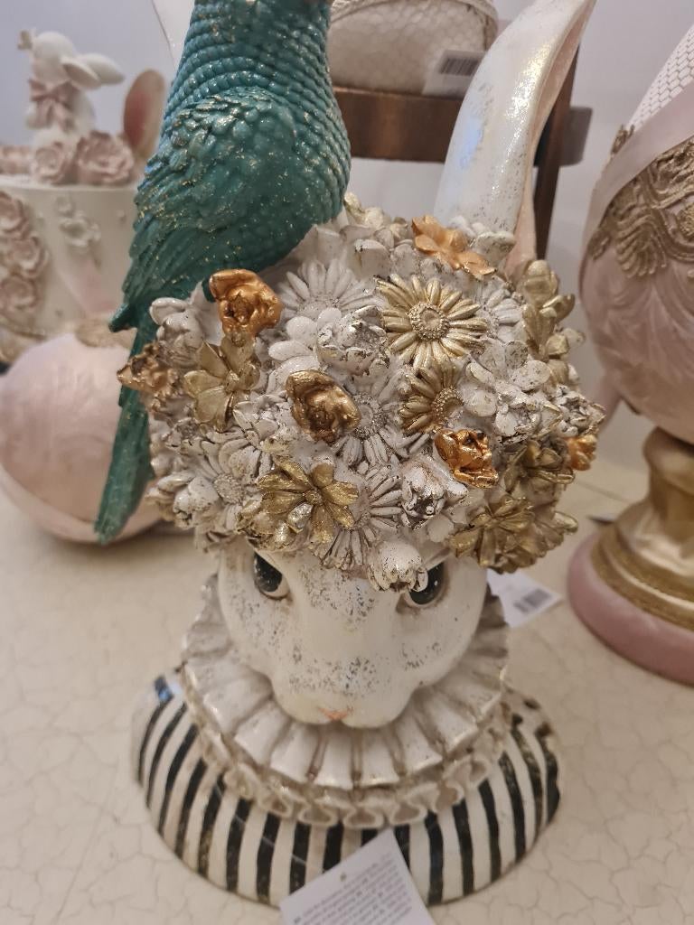 Grote barokke paashaas met papagaai, Diversen, Pasen, Heikant 21 Kaatsheuvel, Belle Vieille Brocante, Nieuw, Ophalen of Verzenden