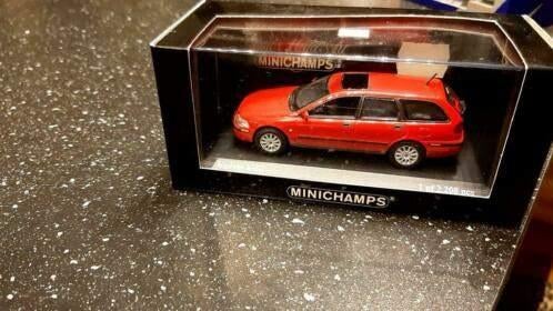 Minichamps Volvo V40 2000 red limited edition 430 171110, Hobby en Vrije tijd, Modelauto's | 1:43, Ophalen of Verzenden, Nieuw
