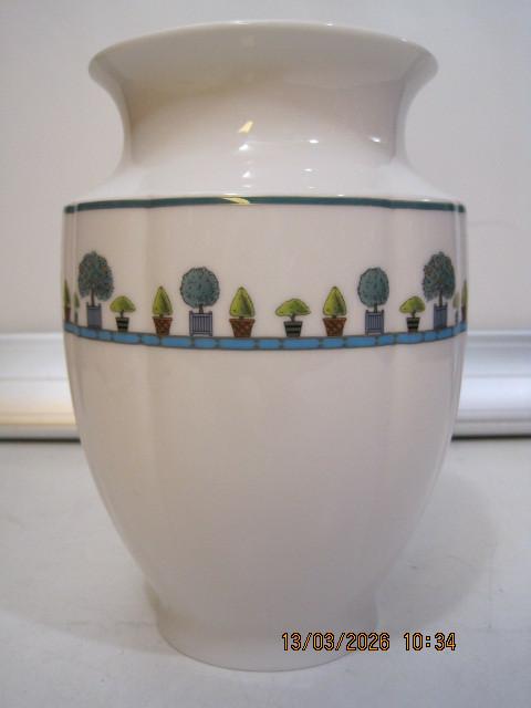 rosenthal classic vaas 19 cm hoog (379), Huis en Inrichting, Woonaccessoires | Vazen, Overige kleuren, Aardewerk of Porselein