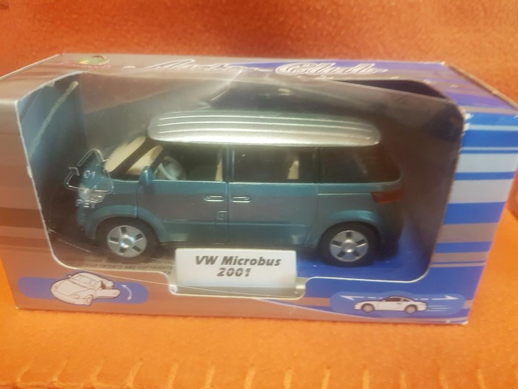 Welly volkswagen microbus 2001, Hobby en Vrije tijd, Modelauto's | 1:43, Ophalen of Verzenden, Zo goed als nieuw, Auto, Overige merken