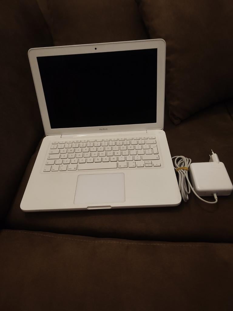 Macbook white 2009, Ophalen, Gebruikt, 2 tot 3 Ghz, 13 inch