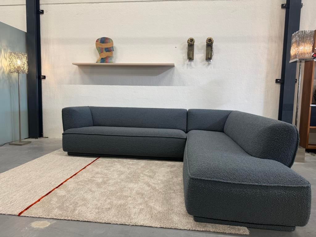 Nieuw Leolux Loya Hoekbank Robou stof Design Bank 300x247, Huis en Inrichting, Leolux, Hoekbank, Nieuw, Ophalen of Verzenden