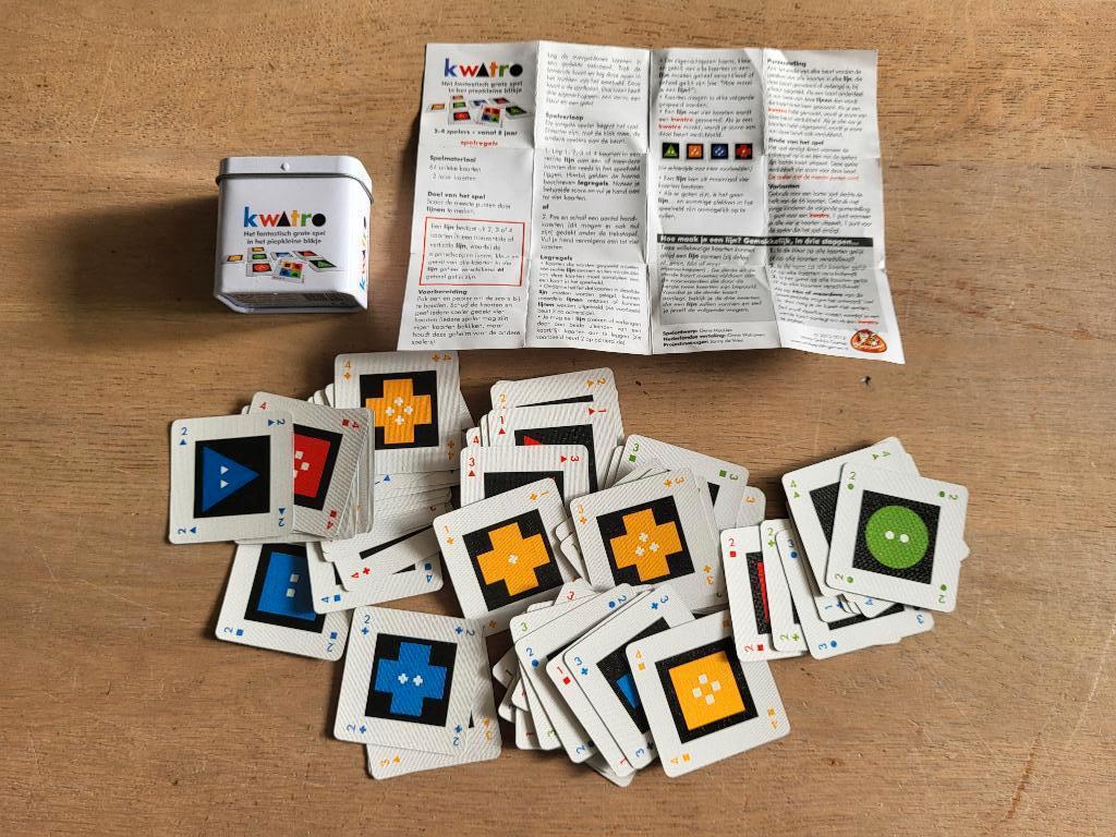 spel Kwatro het fantastische grote spel in een klein blikje, Een of twee spelers, Ophalen of Verzenden, Zo goed als nieuw
