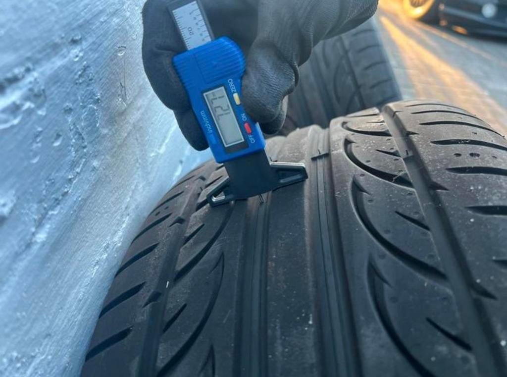 Banden 255/30 R20  met velgen erop, Ophalen of Verzenden, Gebruikt