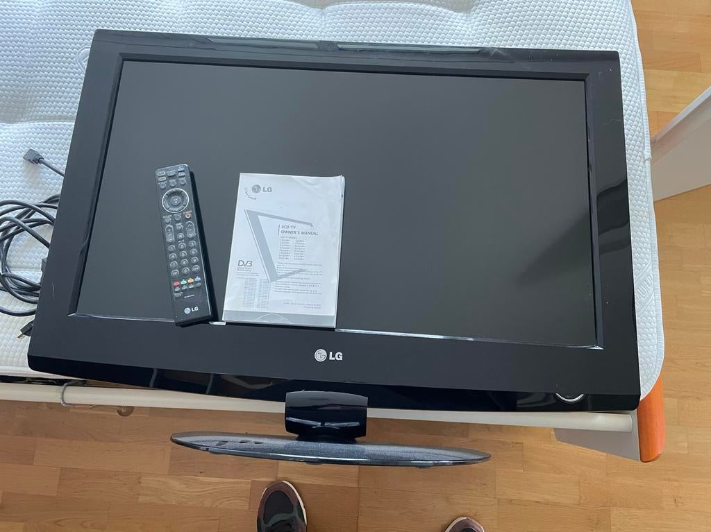 LG 32LG2000 LCD TV (geen smart TV), Audio, Tv en Foto, Televisies, Ophalen, Gebruikt, 50 Hz, 80 tot 100 cm