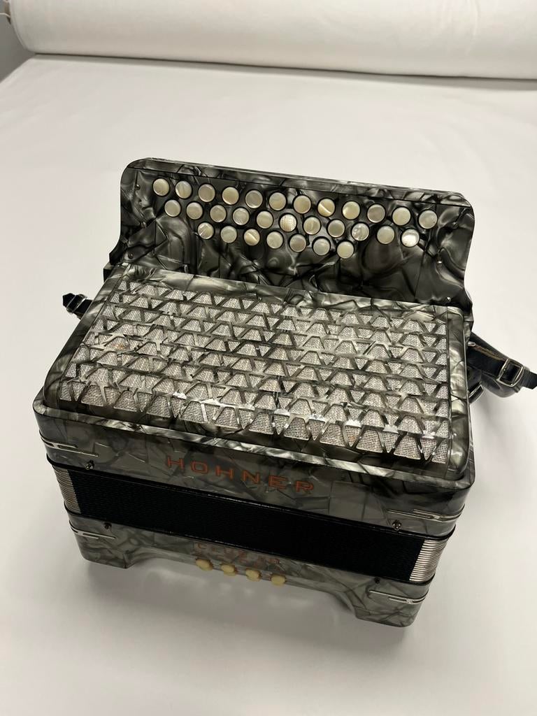 Hohner Club IIB Victoria 2,5 rij CF, Muziek en Instrumenten, Ophalen of Verzenden, Zo goed als nieuw, Overige formaten, Hohner