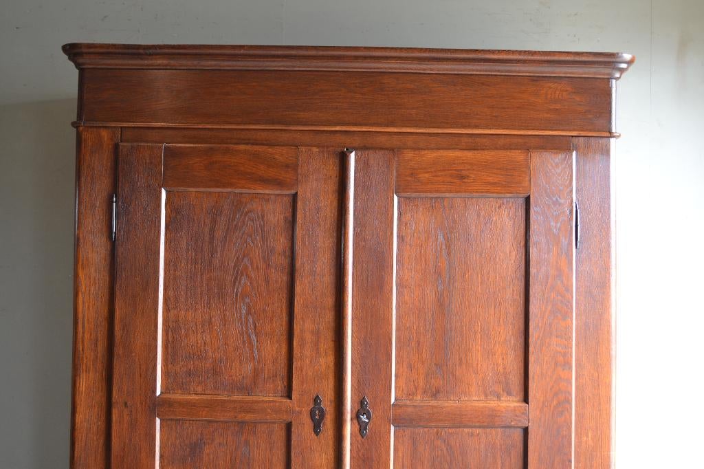 Prachtige strakke antieke eiken houten kast., Verzenden