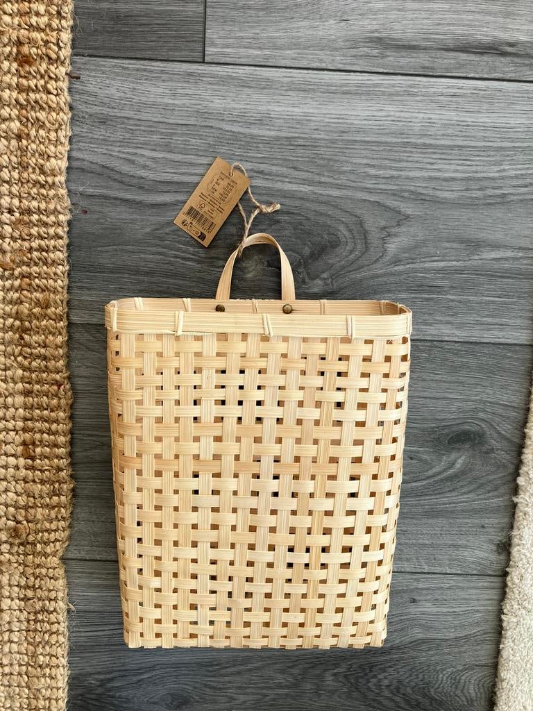 Mandje voor aan de muur, a4 formaat, nog nieuw zie label., Huis en Inrichting, Woonaccessoires | Schalen en Manden, Ophalen of Verzenden