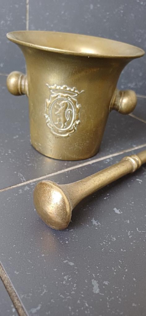 Dit is een antieke messing vijzel met stamper., Ophalen of Verzenden, Brons