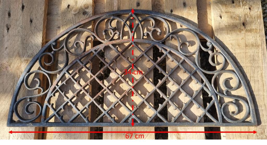 Gietijzeren Deurmat (2) - D Vorm, Tuin en Terras, Deurmatten, Gietijzer, Schoonloopmat, Ophalen of Verzenden, Zo goed als nieuw