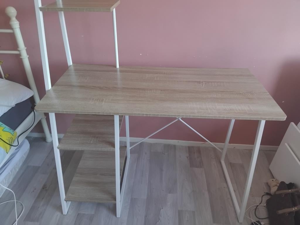 Bureau met planken en opzetstuk, Ophalen