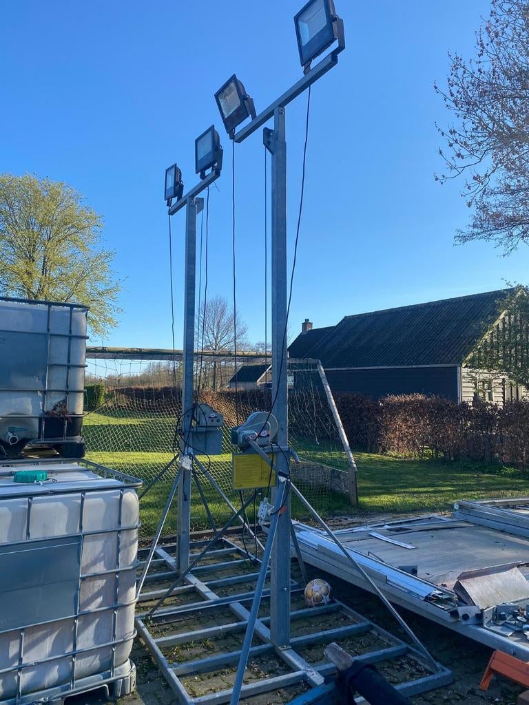 Grote lichtmasten, Ophalen