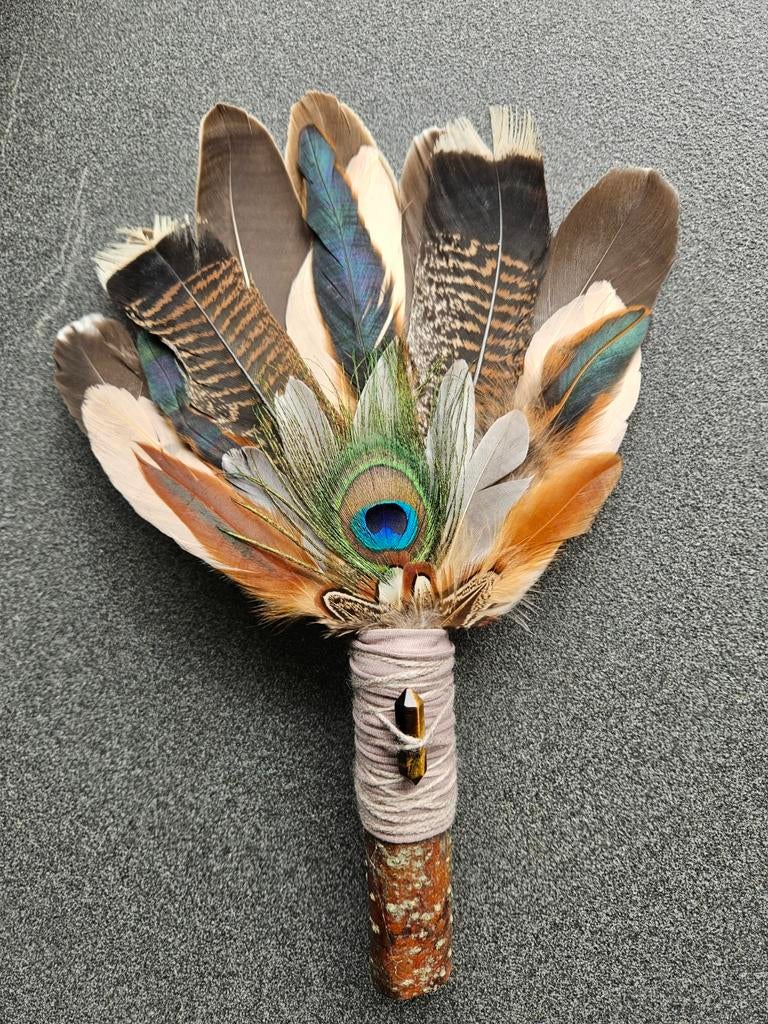 Smudge feathers tijgeroog veren waaier pauwenveer reiki, Ophalen of Verzenden