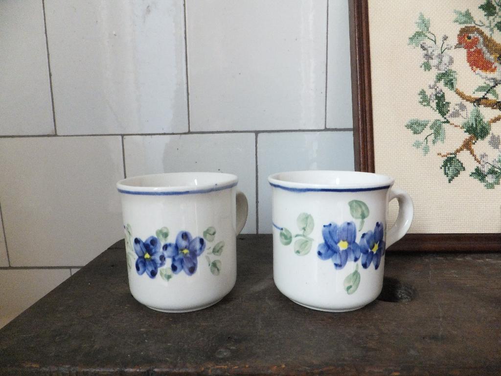 gratis verzenden vintage kopjes bekers bloem handgeschilderd, Verzenden